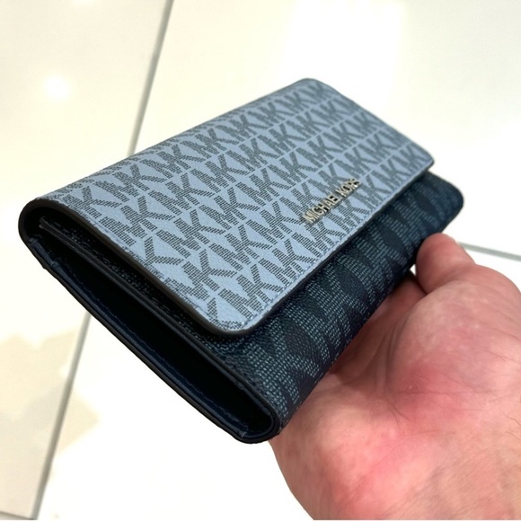 Michael Kors Jet Set Large Signature Logo TriFold Wallet Navy Blue Multi - Picture 2 of 5
